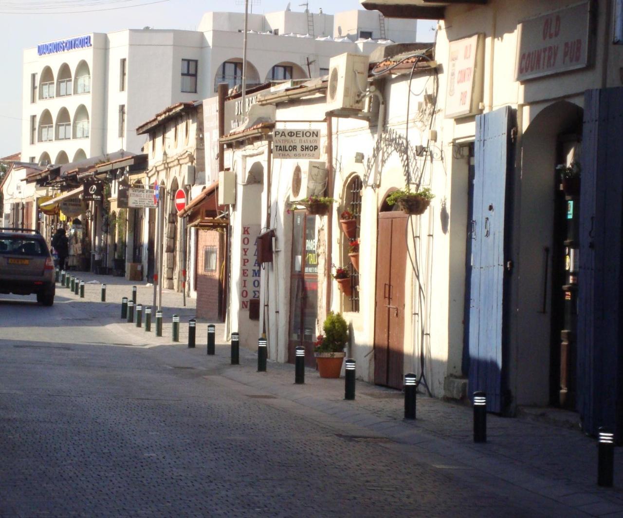 Dezo Luxury Town * Λάρνακα